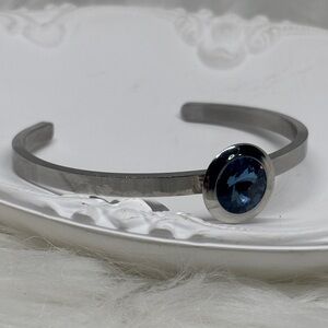 QUDO Indian Sapphire Cuff